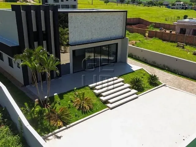 Casa com 1543m² 4 quartos e 5 banheiros, à venda, no bairro Rodovia em Sertanópolis