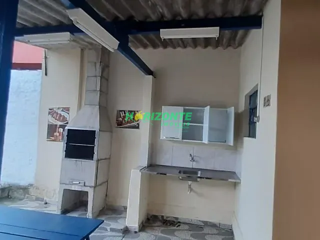 Casa com 275m² 4 quartos e 3 banheiros, à venda, no bairro Indaiá em Caraguatatuba