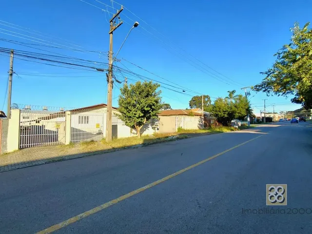 Casa 3 quartos e 1 banheiro, para alugar, no bairro Hauer em Curitiba