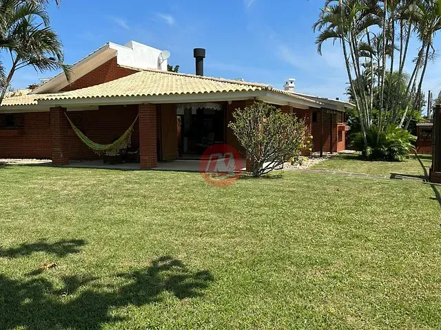 Casa com 210m² 4 quartos e 2 banheiros, à venda, no bairro xangrila em Xangri-Lá