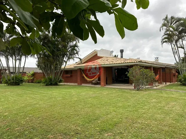 Casa com 210m² 4 quartos e 2 banheiros, à venda, no bairro xangrila em Xangri-Lá