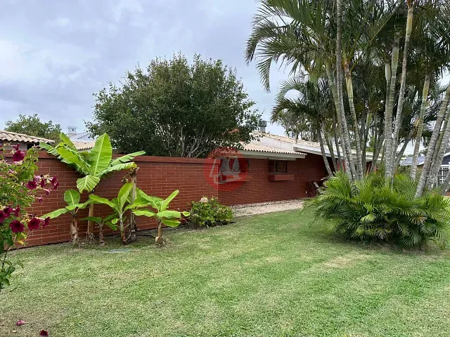 Casa com 210m² 4 quartos e 2 banheiros, à venda, no bairro xangrila em Xangri-Lá