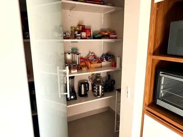Casa 4 quartos e 6 banheiros, à venda, no bairro Jardim do Golf I em Jandira