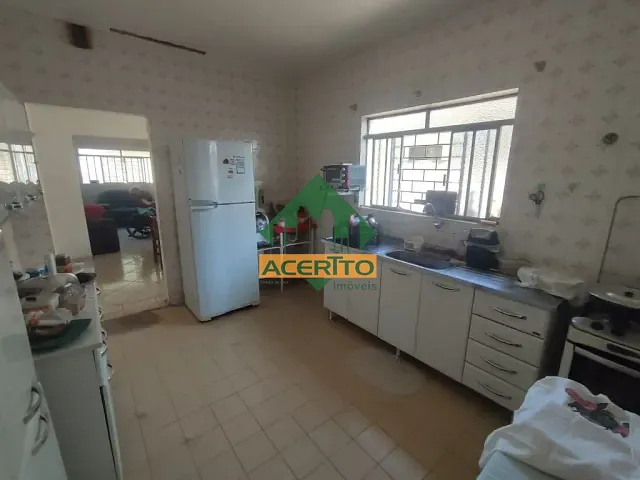 Casa com 300m² 3 quartos e 2 banheiros, à venda, no bairro Vila Santo Antônio em Araçatuba