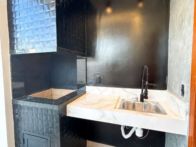Casa com 105m² 2 quartos e 2 banheiros, à venda, no bairro Lagoa em Macaé