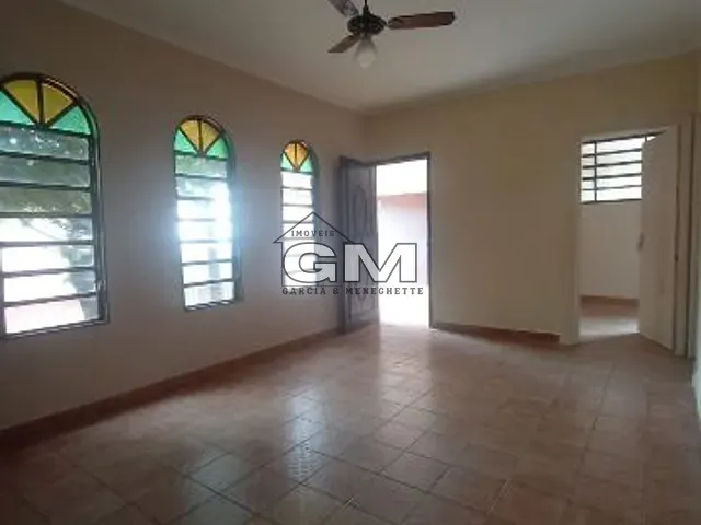 Casa com 200m² 3 quartos e 2 banheiros, à venda, no bairro Conjunto Habitacional Sílvio Passalacqua em Ribeirão Preto