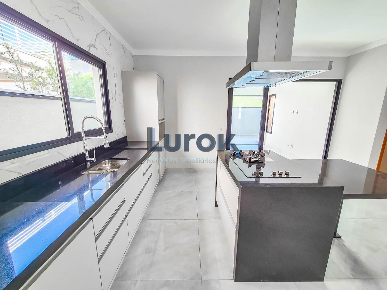 Casa, 3 quartos, 244 m² - Foto 8