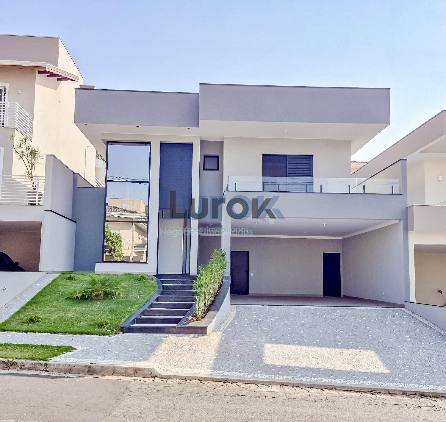 Casa, 3 quartos, 244 m² - Foto 1