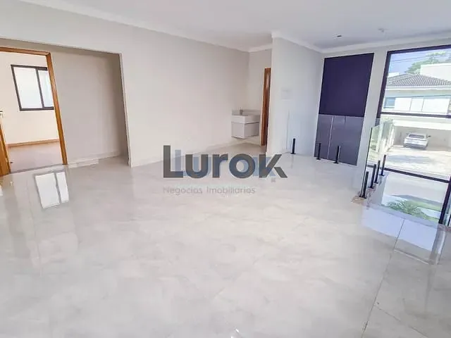 Casa com 300m² 3 quartos e 5 banheiros, à venda, no bairro Condomínio Residencial Portal do Jequitibá em Valinhos