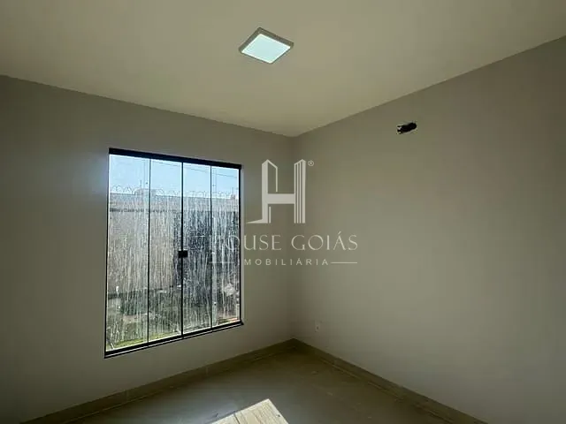 Casa com 203m² 3 quartos e 1 banheiro, à venda, no bairro Jardim Buriti Sereno em Aparecida de Goiânia
