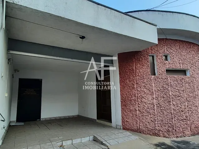 Casa com 250m², à venda, no bairro Centro em Taubaté