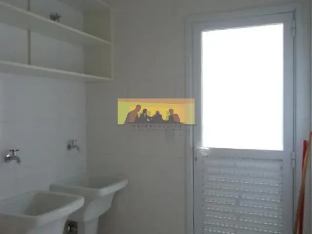 Casa com 390m² 4 quartos e 5 banheiros, à venda, no bairro Parque Brasil 500 em Paulínia