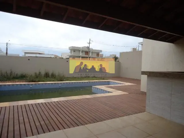Casa com 390m² 4 quartos e 5 banheiros, à venda, no bairro Parque Brasil 500 em Paulínia