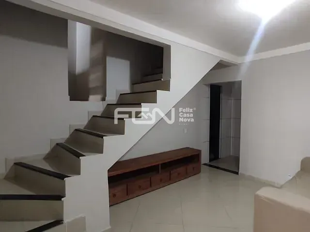 Casa com 300m² 3 quartos e 1 banheiro, à venda, no bairro Gleba E em Camaçari