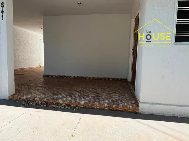 Casa 2 quartos e 1 banheiro, à venda, no bairro Centro em Fernandópolis