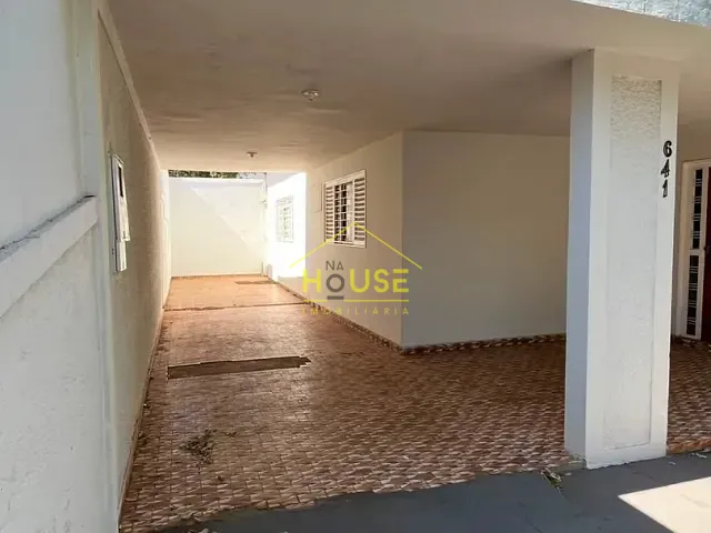 Casa 2 quartos e 1 banheiro, à venda, no bairro Centro em Fernandópolis