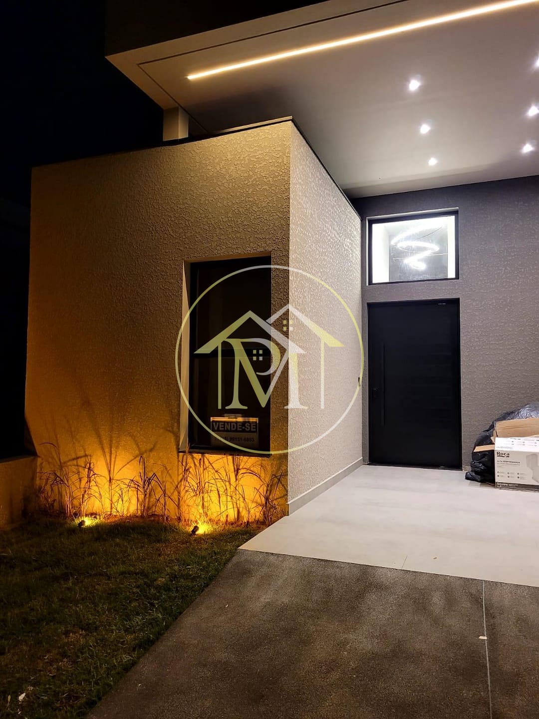 Casa à venda com 3 quartos, 122m² - Foto 1