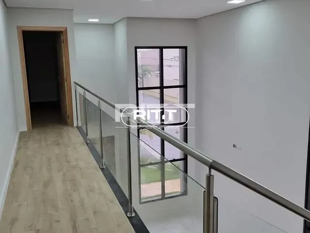 Casa com 282m² 4 quartos e 2 banheiros, à venda, no bairro Parque Olívio Franceschini em Hortolândia