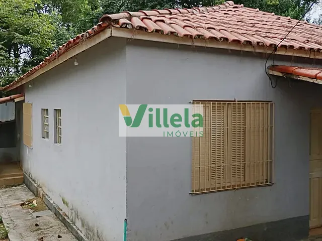 Casa 3 quartos e 4 banheiros, para alugar, no bairro Vila Júlia em Poá