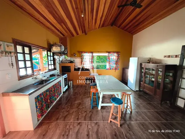 Casa com 1950m² 2 quartos e 3 banheiros, à venda, no bairro Vila Caetano em Taubaté