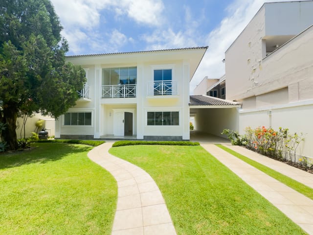 Casa com 410m² 4 quartos e 6 banheiros, à venda, no bairro Barra da Tijuca em Rio de Janeiro