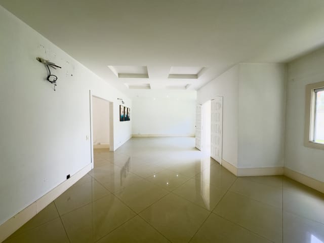 Casa com 410m² 4 quartos e 6 banheiros, à venda, no bairro Barra da Tijuca em Rio de Janeiro