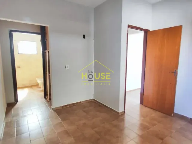 Casa 3 quartos e 1 banheiro, para alugar, no bairro Pozzobon em Votuporanga