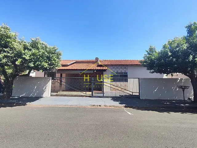 Casa 3 quartos e 1 banheiro, para alugar, no bairro Pozzobon em Votuporanga