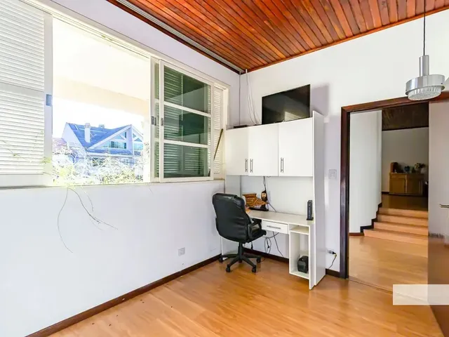 Casa 4 quartos e 5 banheiros, à venda, no bairro Jardim das Américas em Curitiba