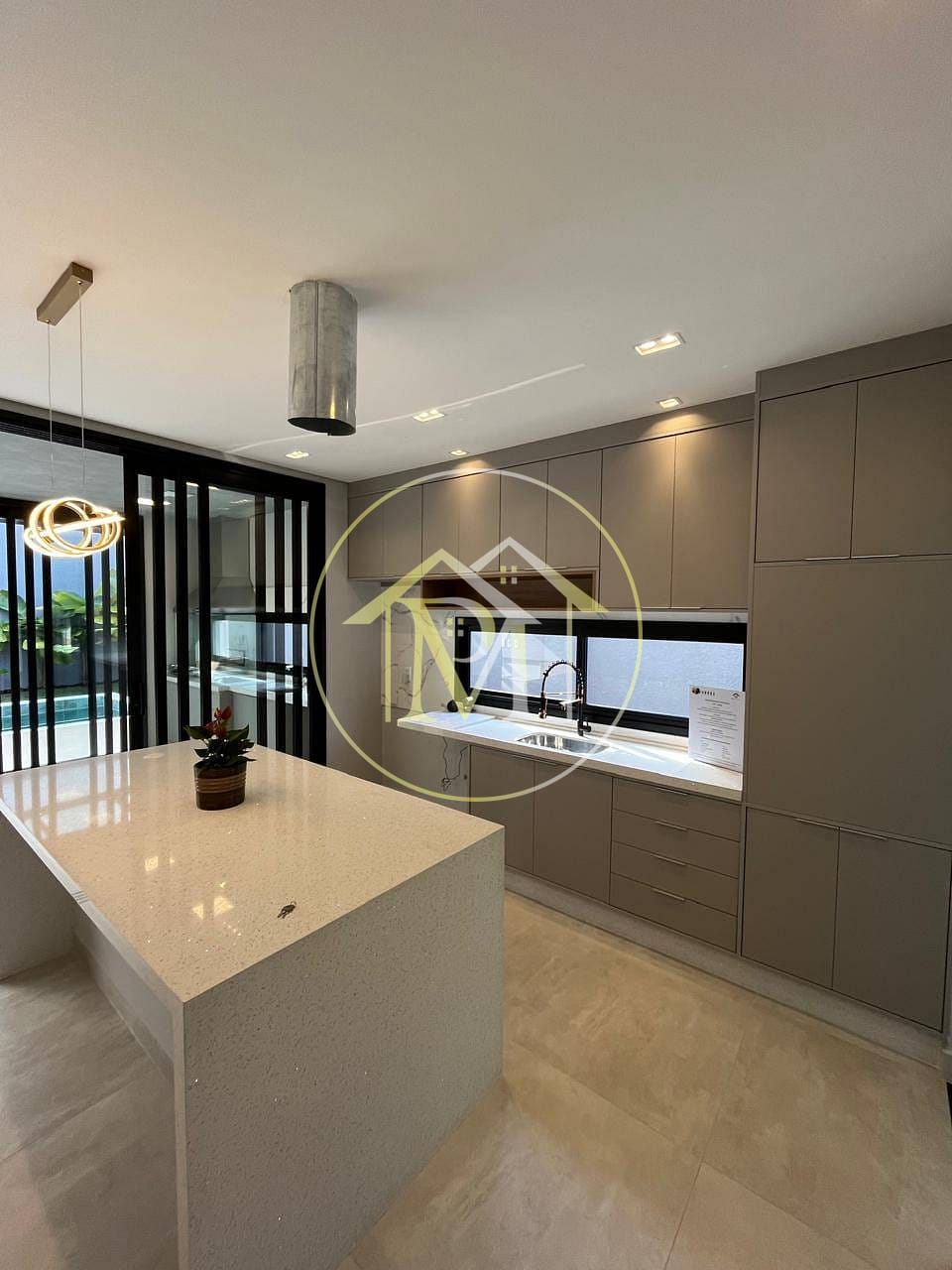 Casa à venda com 3 quartos, 181m² - Foto 7