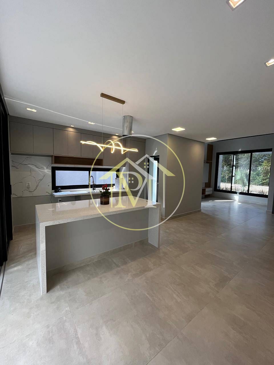 Casa à venda com 3 quartos, 181m² - Foto 8