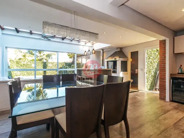 Casa com 156m² 3 quartos e 4 banheiros, à venda, no bairro Lomba do Pinheiro em Porto Alegre