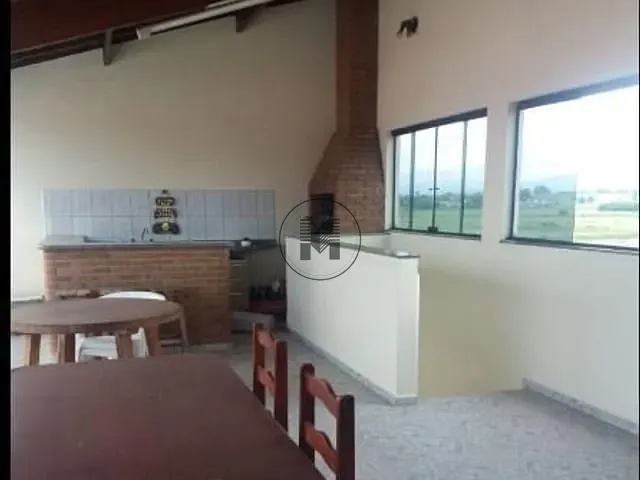 Casa com 295m² 3 quartos e 2 banheiros, à venda, no bairro Residencial Village Santana em Guaratinguetá