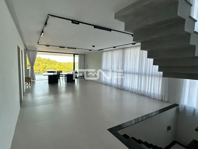 Casa 4 quartos e 7 banheiros, à venda, no bairro Alphaville (Abrantes) em Camaçari
