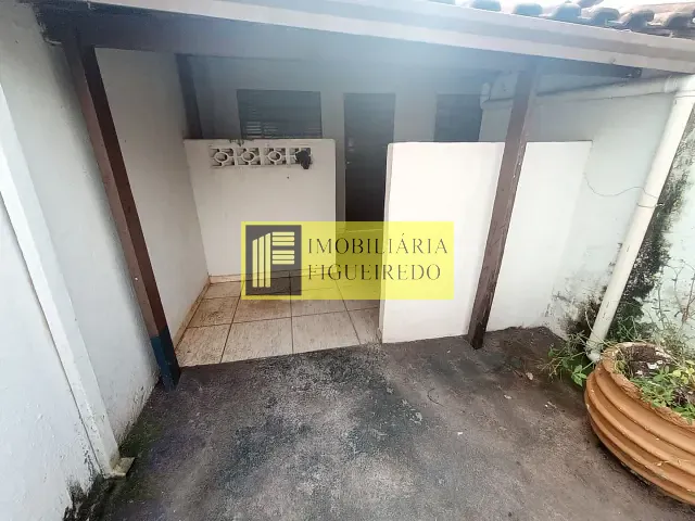 Casa com 45m² 1 quarto e 1 banheiro, para alugar, no bairro Conjunto Habitacional São José do Rio Preto em São José do Rio Preto