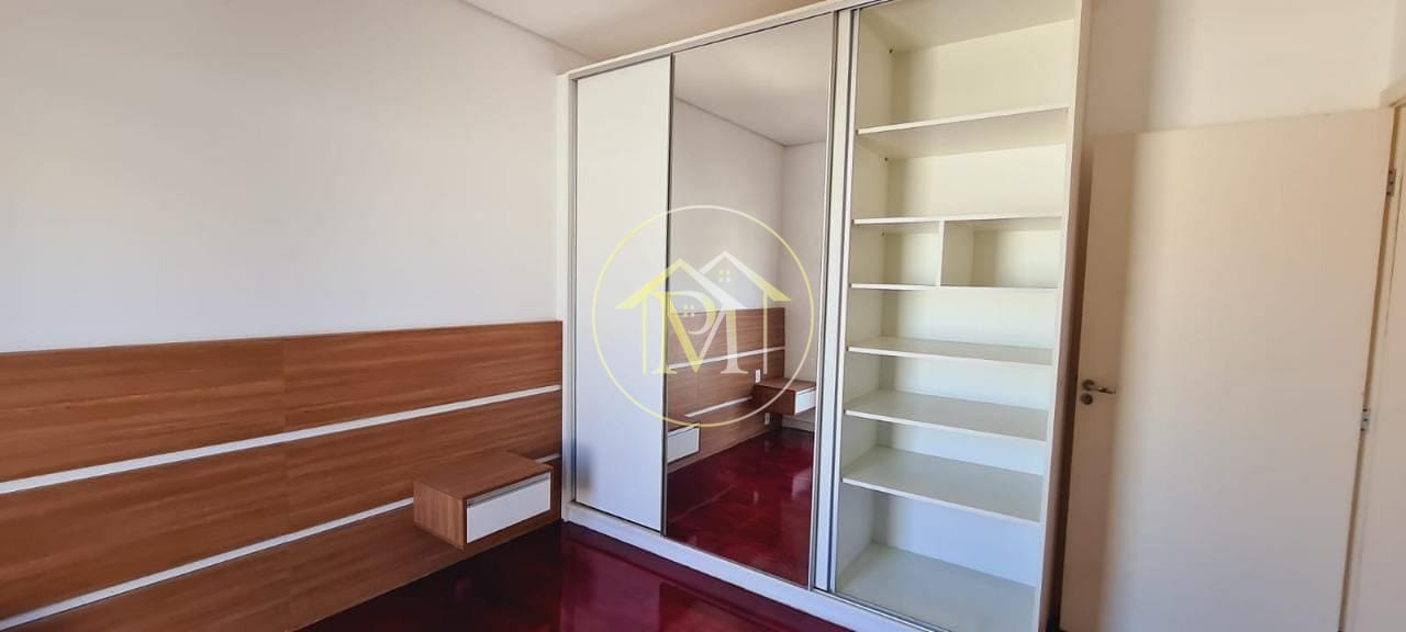 Casa à venda com 4 quartos, 223m² - Foto 3