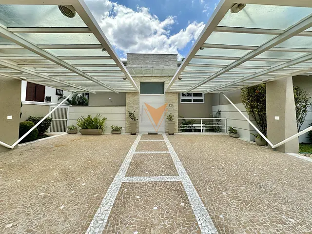 Casa 4 quartos e 6 banheiros, à venda, no bairro Aldeia da Fazendinha em Carapicuíba
