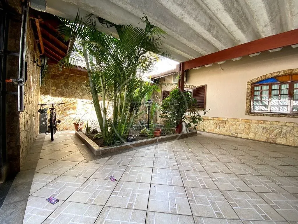 Casa, 3 quartos, 220 m² - Foto 1