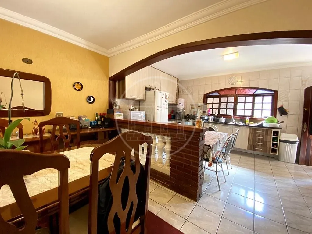 Casa, 3 quartos, 220 m² - Foto 3