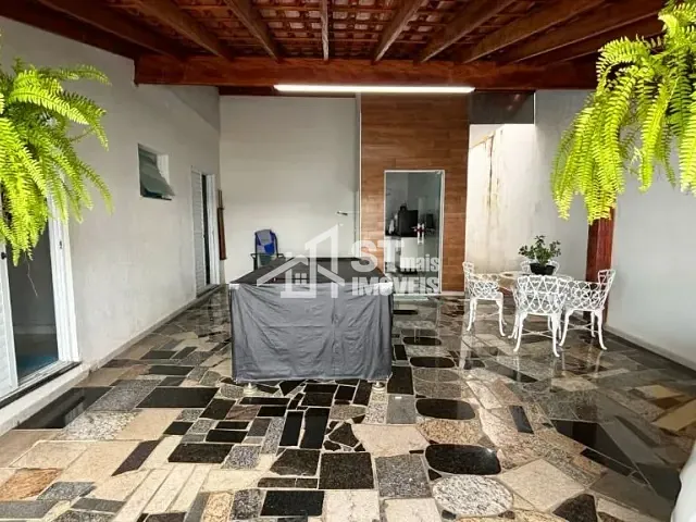 Casa com 200m² 2 quartos e 1 banheiro, à venda, no bairro Morada Dos Passaros em Andradas