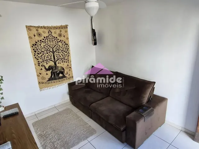 Casa com 142m² 2 quartos e 2 banheiros, à venda, no bairro Golfinhos em Caraguatatuba
