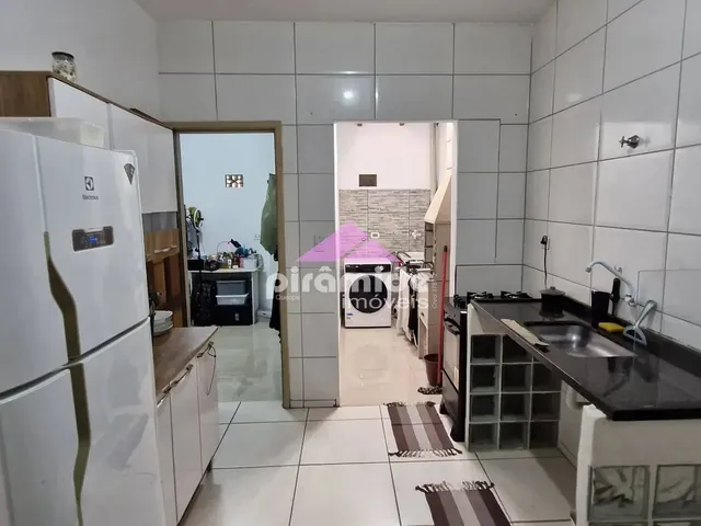 Casa com 142m² 2 quartos e 2 banheiros, à venda, no bairro Golfinhos em Caraguatatuba