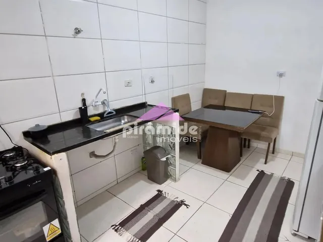 Casa com 142m² 2 quartos e 2 banheiros, à venda, no bairro Golfinhos em Caraguatatuba