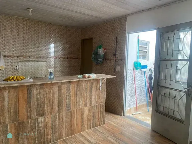 Casa com 216m² 5 quartos e 3 banheiros, à venda, no bairro Vila Santa Delfina em São Paulo
