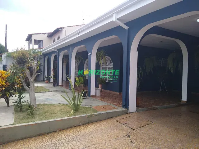 Casa com 600m² 5 quartos e 4 banheiros, à venda, no bairro Jardim Flórida em Jacareí