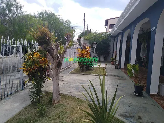 Casa com 600m² 5 quartos e 4 banheiros, à venda, no bairro Jardim Flórida em Jacareí