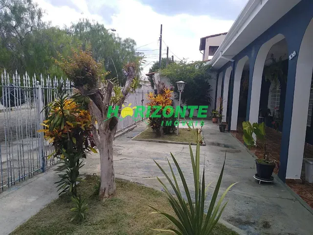 Casa com 600m² 5 quartos e 4 banheiros, à venda, no bairro Jardim Flórida em Jacareí