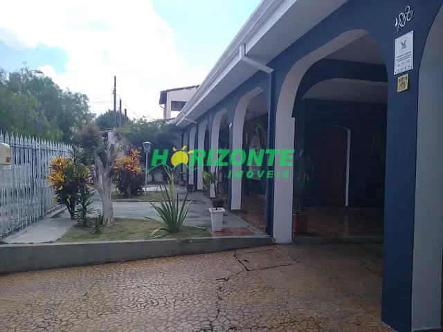 Casa com 600m² 5 quartos e 4 banheiros, à venda, no bairro Jardim Flórida em Jacareí