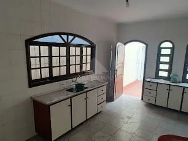 Casa com 250m² 3 quartos e 2 banheiros, à venda, no bairro Jardim Zaira em Mauá