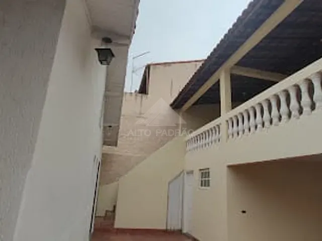 Casa com 250m² 3 quartos e 2 banheiros, à venda, no bairro Jardim Zaira em Mauá